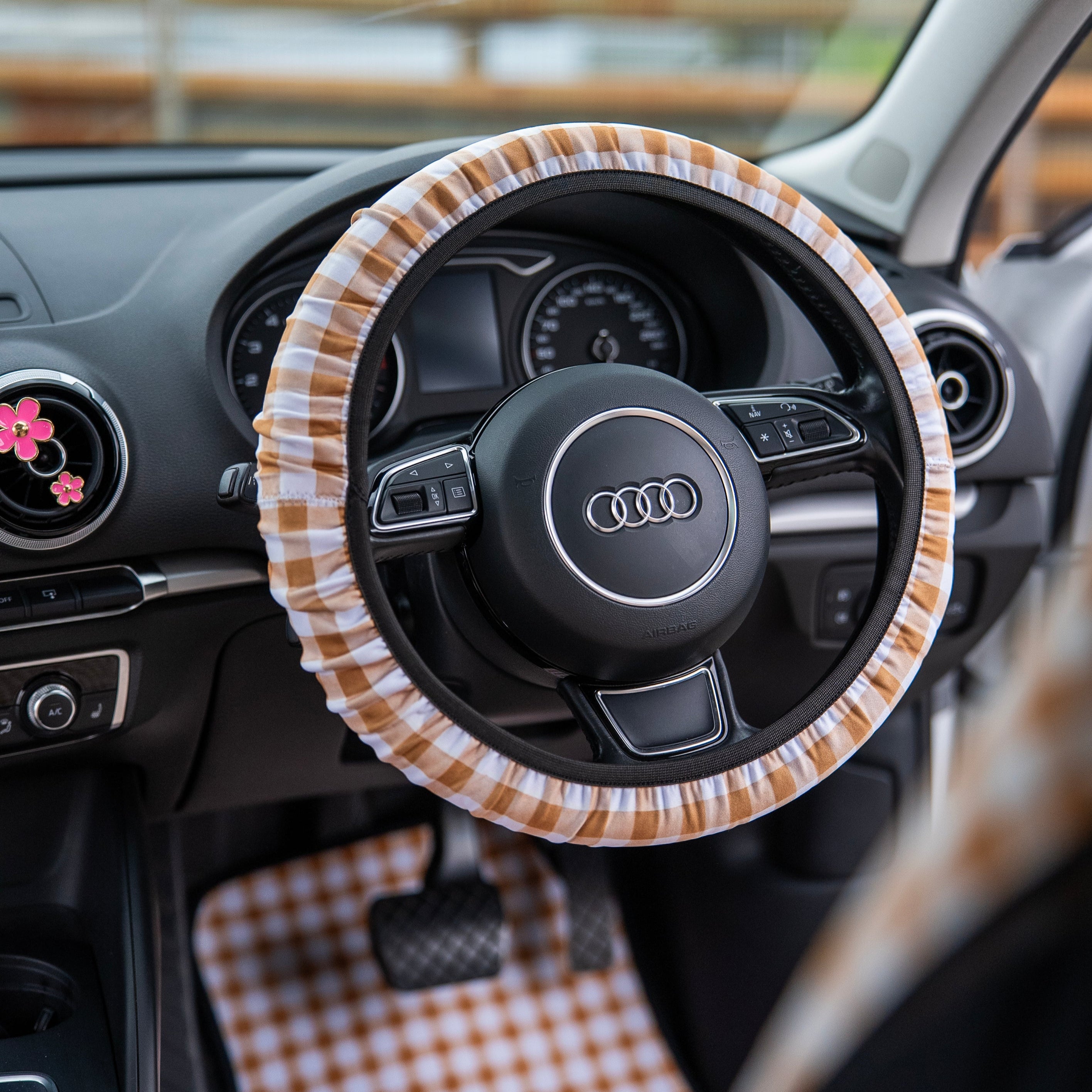 Gingham Car Set